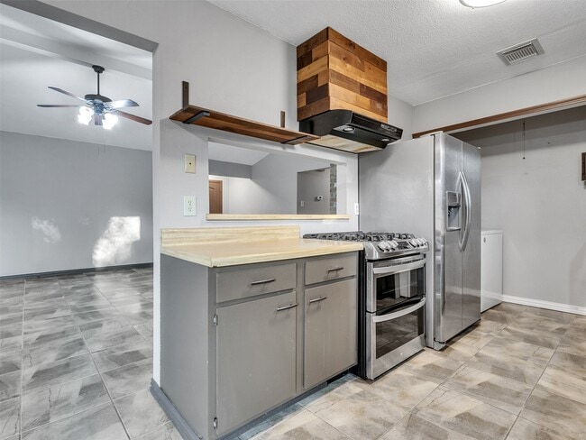 Photo - 1827 Polley Ct