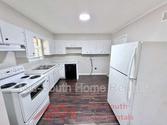 Photo - 4166 Hobson Rd