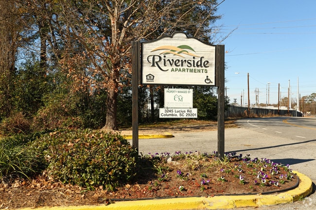 Photo - Riverside Apts