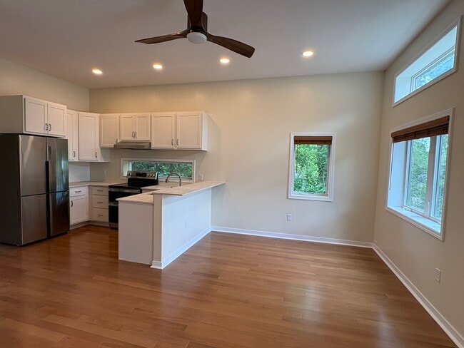 Photo - 4403 Buckeye Rd