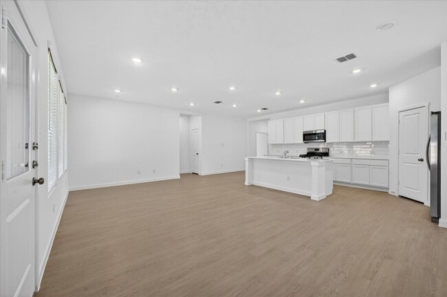 Photo - Comfort, Style & Space in One Perfect Home Ready for Move-In