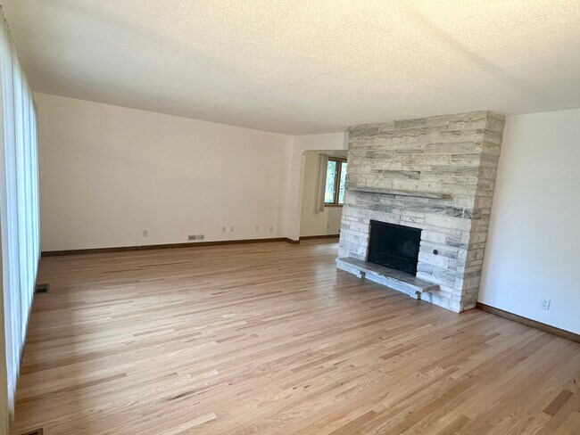 Photo - 7301 Glouchester Dr