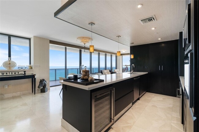 Photo - 5875 Collins Ave