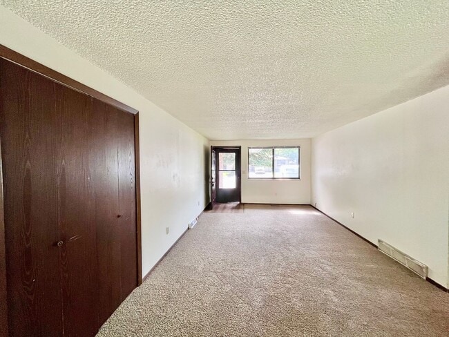 Photo - 2 Bedroom, 1 Bath Ranch Duplex, with attached 1 Car Garage in Loveland, CO