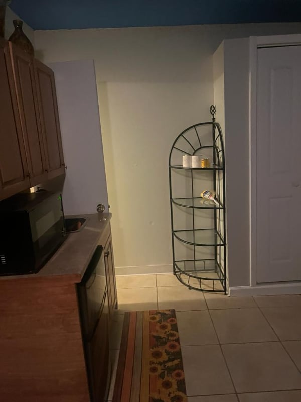 7909 NW 40th St Unit B