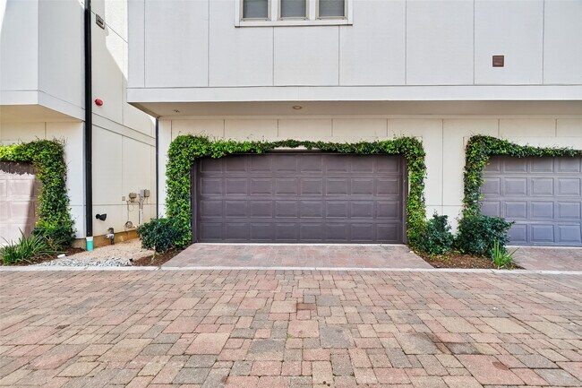 Photo - 705 Delano St