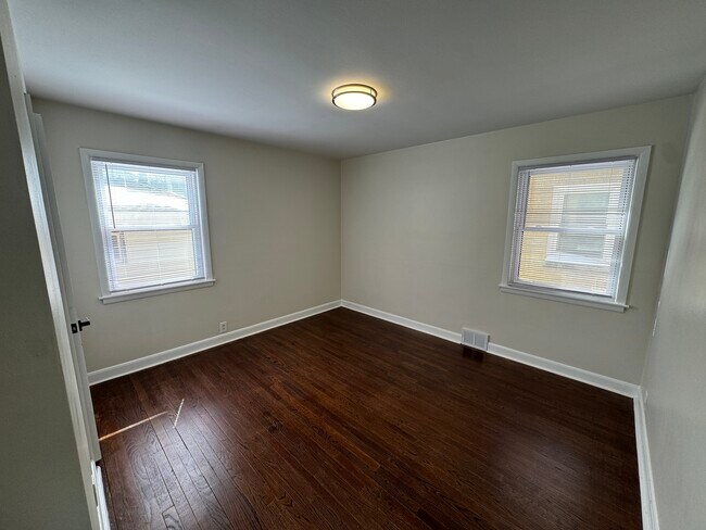 Photo - 8625 W Burleigh St