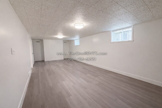 Photo - NO DEPOSIT option available for qualified renters with Obligo Unidad B