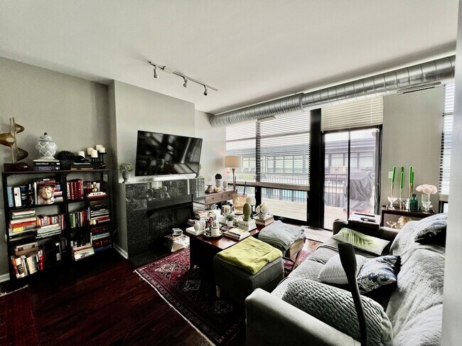 Photo - 1000 W 15th St