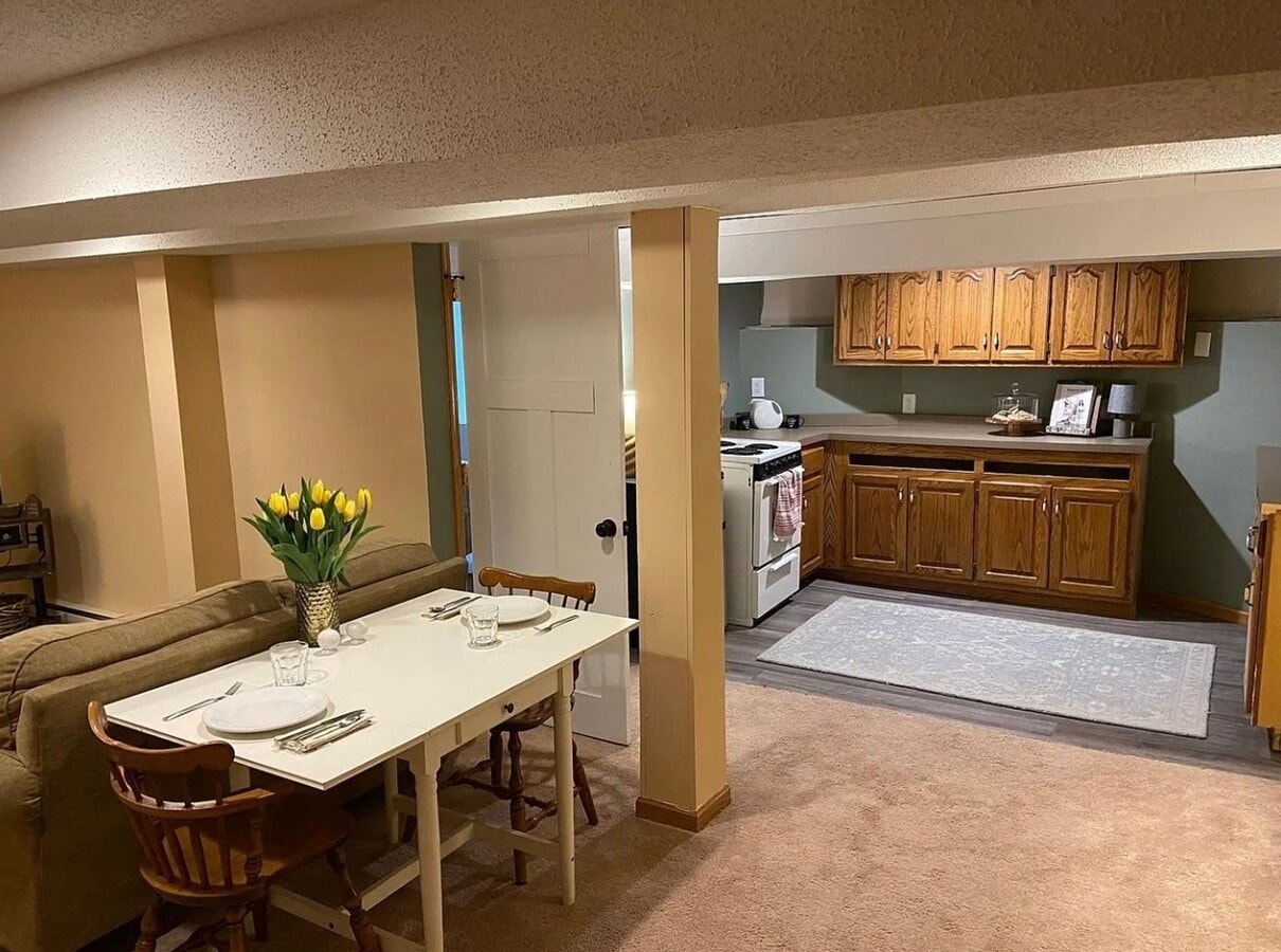 Photo - 1823 N Girard Ave Unit B