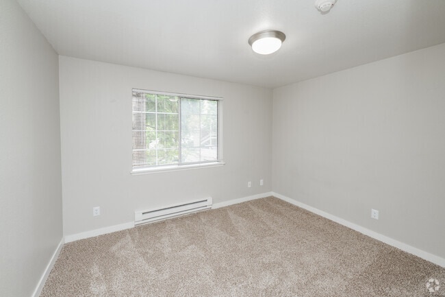 2BR, 1BA - 864SF - Bedroom