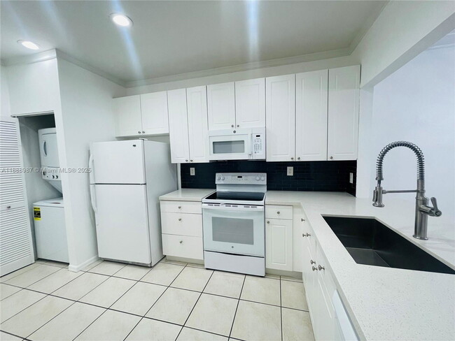 Photo - 3503 Merrick Ln