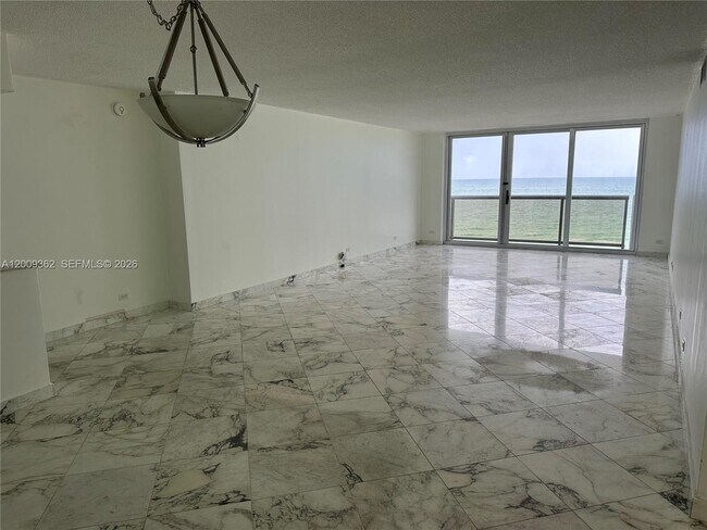 Photo - 6039 Collins Ave Unit 826