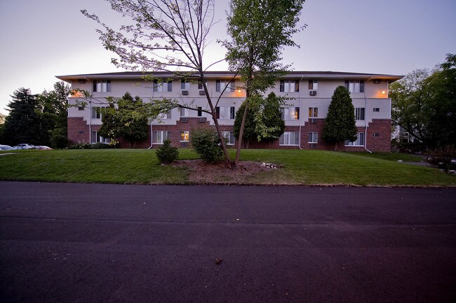 Photo - Fullers Woods Apartments