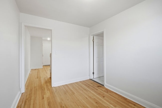 3770 Ravenwood Ave