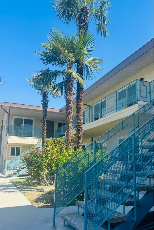 Building Photo - 600 E Harvard Rd Unit 204