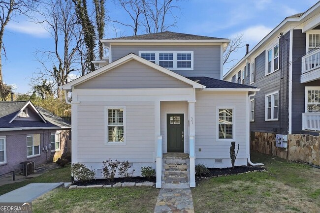 Photo - 501 Rankin St NE