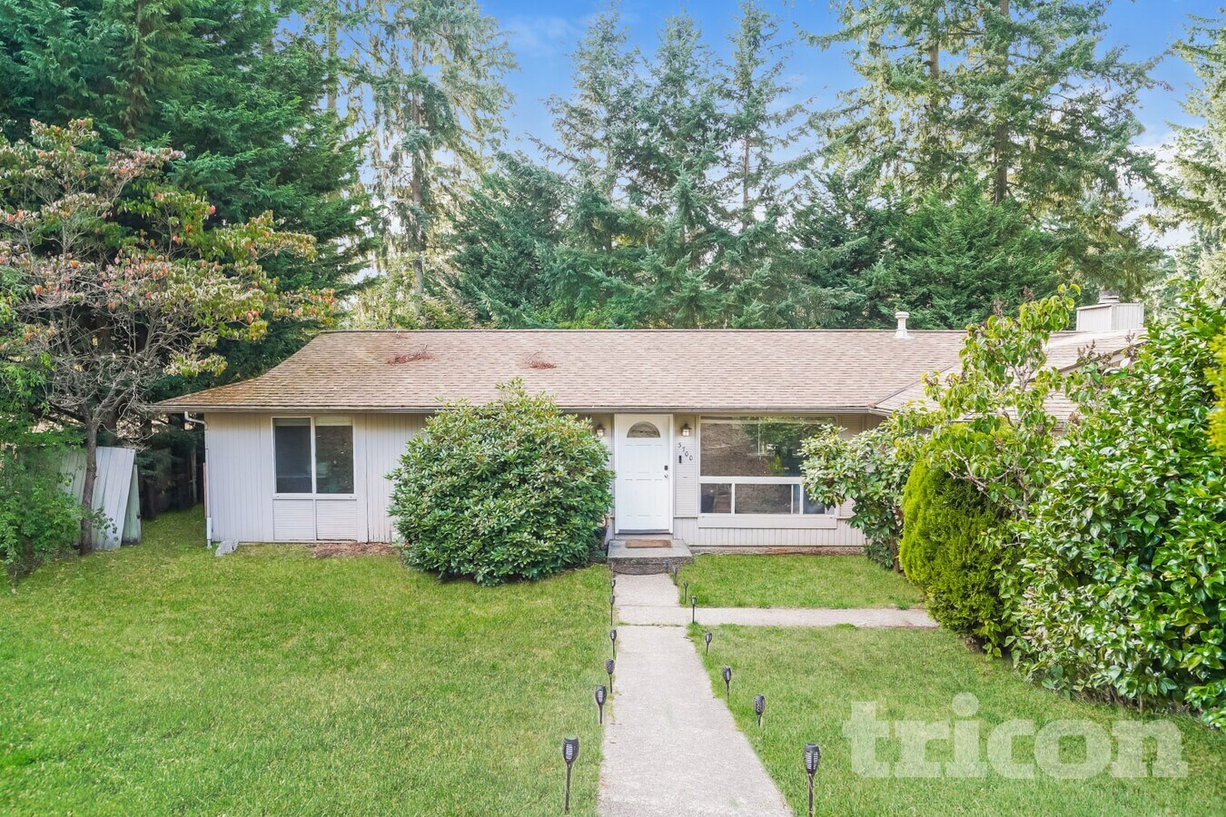 Photo - 3700 Celeste Ct SE