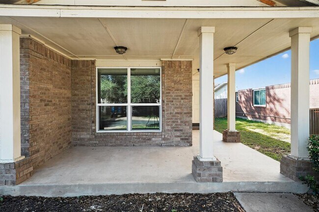 Photo - 1502 McDowell Bend
