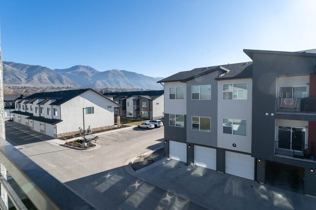 Building Photo - 459 W 15 S Rental