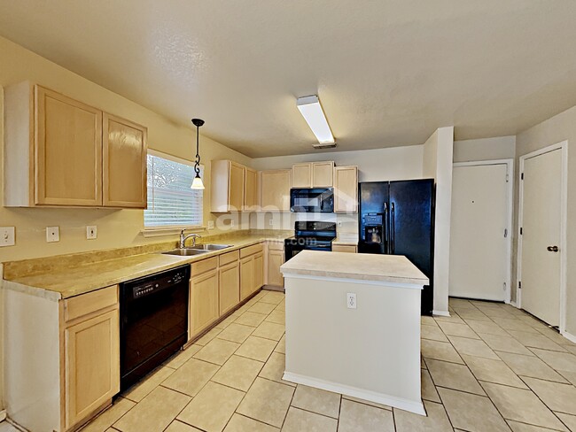 Photo - 4974 Bending Elms