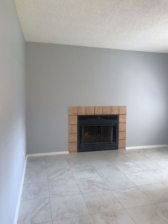 Photo - WATER AND GARBAGE INCLUDED - CLOSE TO USF Unit APT 101