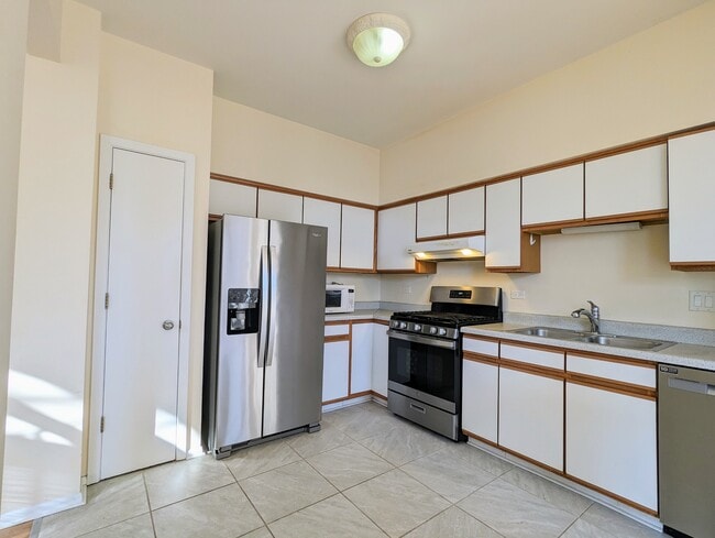 549 Woodcrest Dr