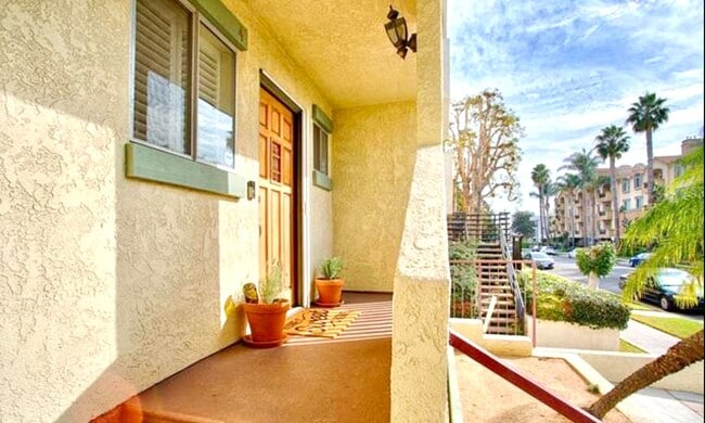 Photo - Amazing West LA Location - 2 bd / 2.5 ba T...