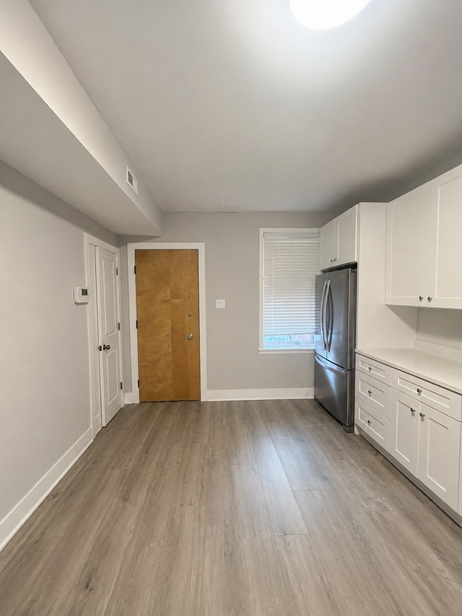 Photo - 1807 N Hermitage Ave Unit GDN
