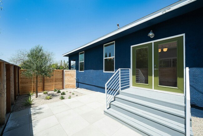 Photo - 2322 Alta St