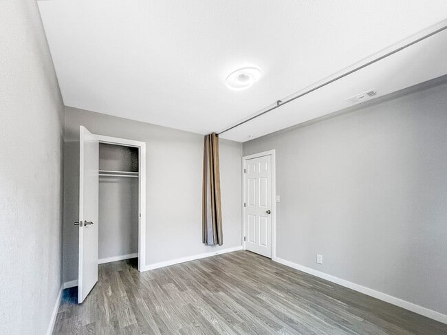 Photo - 45414 Raysack Ave