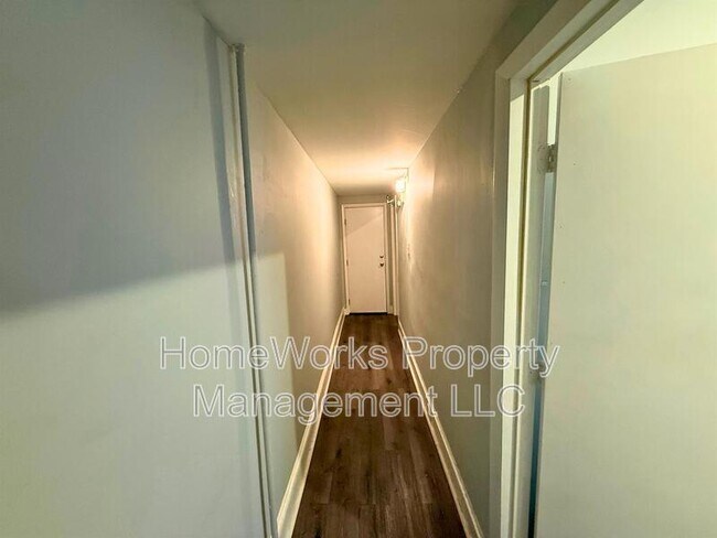 Photo - 2449 Barclay St Unidad 2