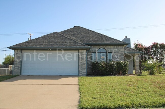 Building Photo - Spacious Corner Lot Killeen Home with Fruit-Bearing Backyard Trees