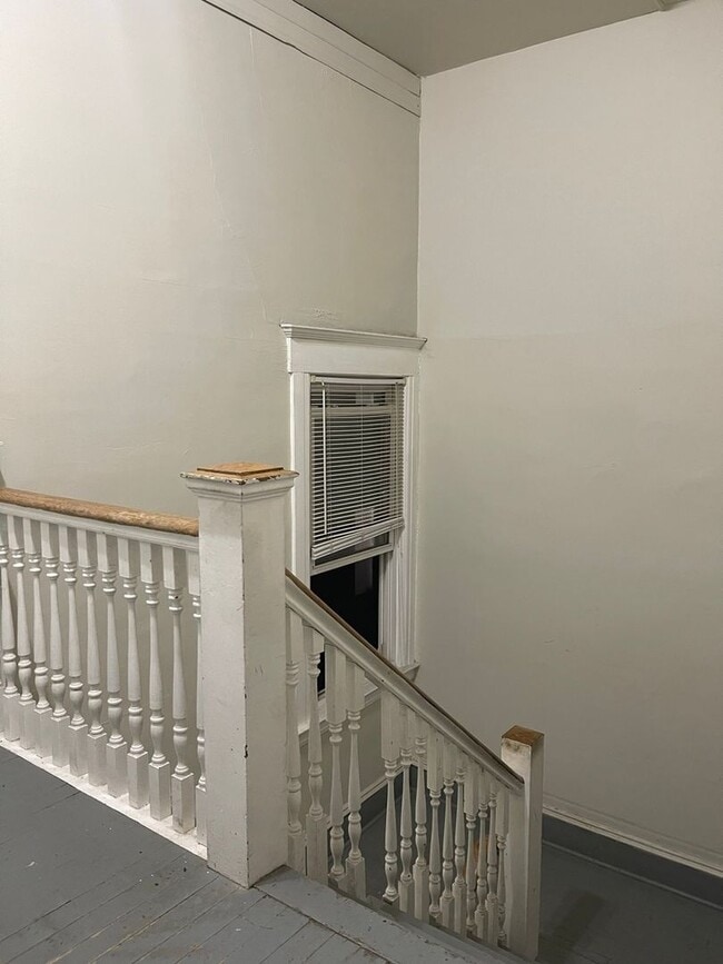 Photo - 231 Ashworth Pl