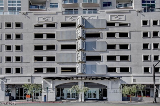 Building Photo - 150 S Las Vegas Blvd Unit 1205