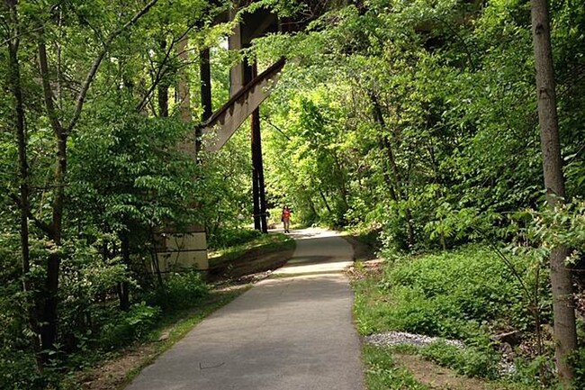 Photo - Lovely 2 BR/1.5 BA 2-Level Condo in Silver...