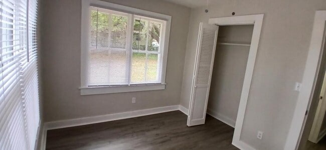 Photo - 425 S 12th St