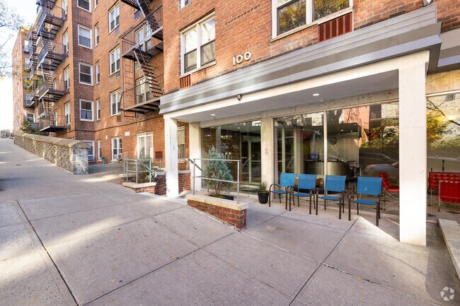 Photo - Overlook Towers