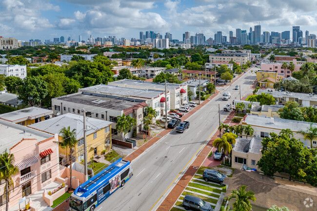 Photo - 1521 SW 7 Street Apartments