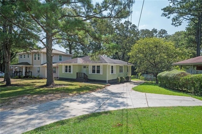 Photo - 2823 McAfee Rd