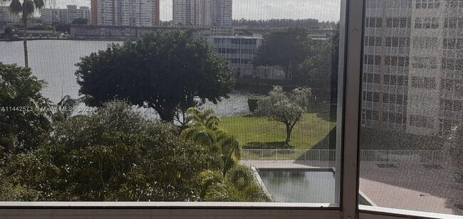 Photo - 1750 NE 191st St Unit 620-3