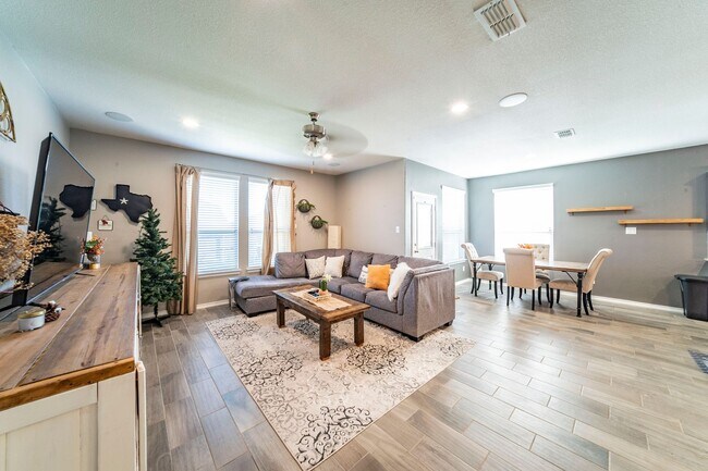 Photo - 10320 Lastrup Dr