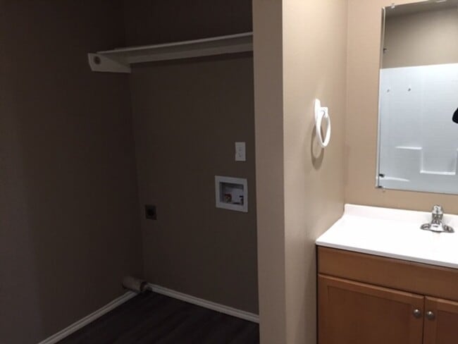 Photo - 520 46th St Unidad A