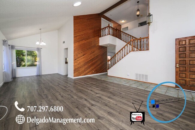 Photo - 332 Robles Way