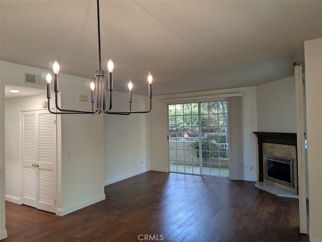 Building Photo - 24153 Del Monte Dr. Unit 355 Rental