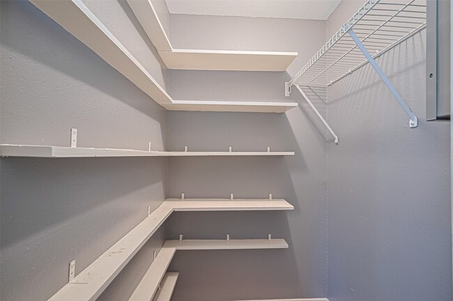 Photo - 12905 Woodforest Blvd Unit 107