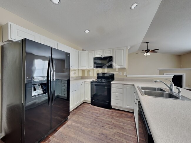 Photo - 17 Dillingham Ct