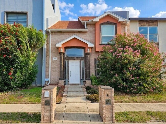 Building Photo - 28 Quail Ave