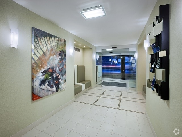 Lobby - Renoir House