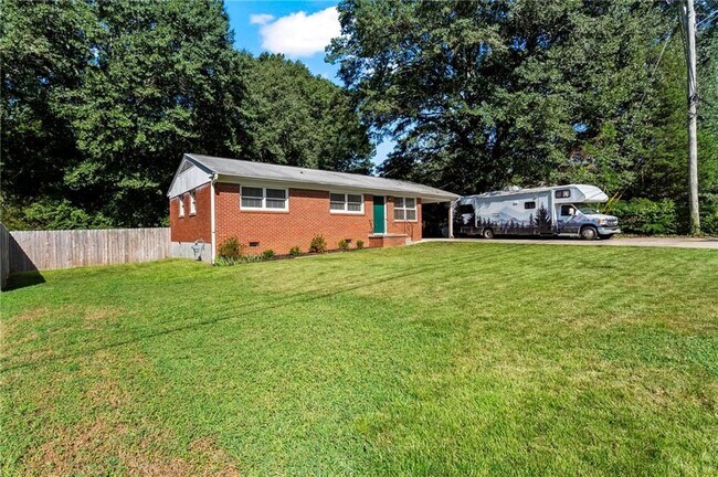 Photo - 2560 Walton Way SW